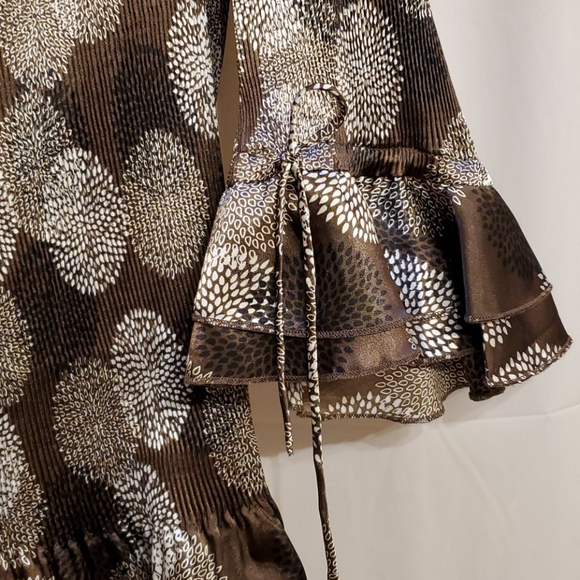 DRESSBARN Woman Button-Down Top - Picture 2 of 6